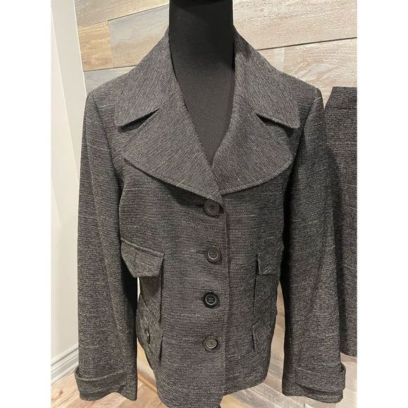 Nine West black suit 14 polyester lined skirt suit EUC w/front cargo style pocke - Picture 4 of 8